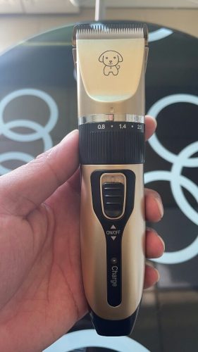 Click to view full screen Rechargeable PetPro™ Grooming Kit photo review