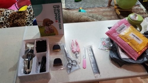 Click to view full screen Rechargeable PetPro™ Grooming Kit photo review