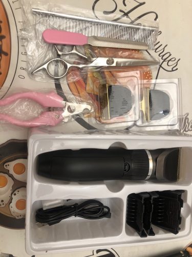 Click to view full screen Rechargeable PetPro™ Grooming Kit photo review